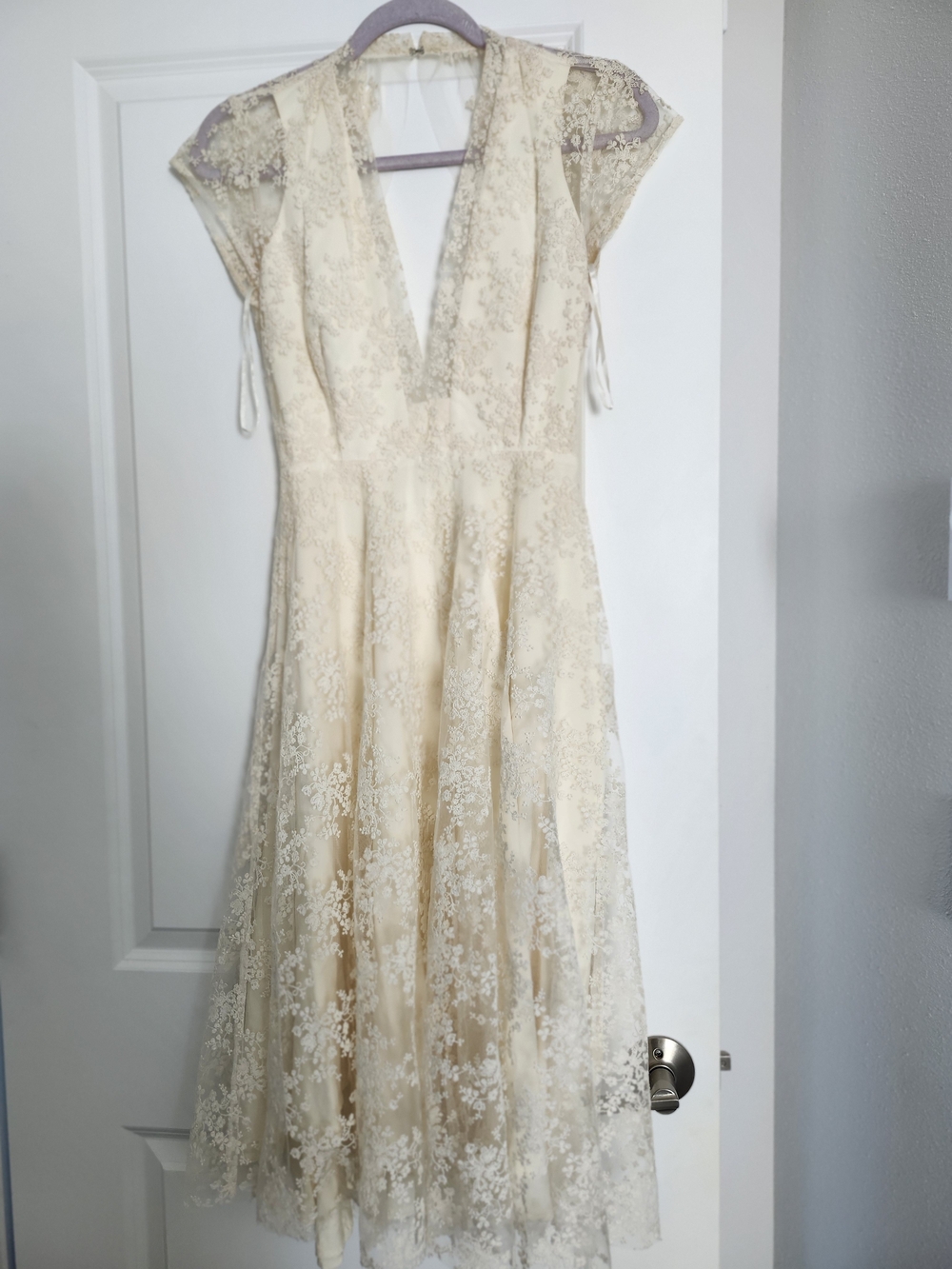 SAU Ivory Lace Backless Dress